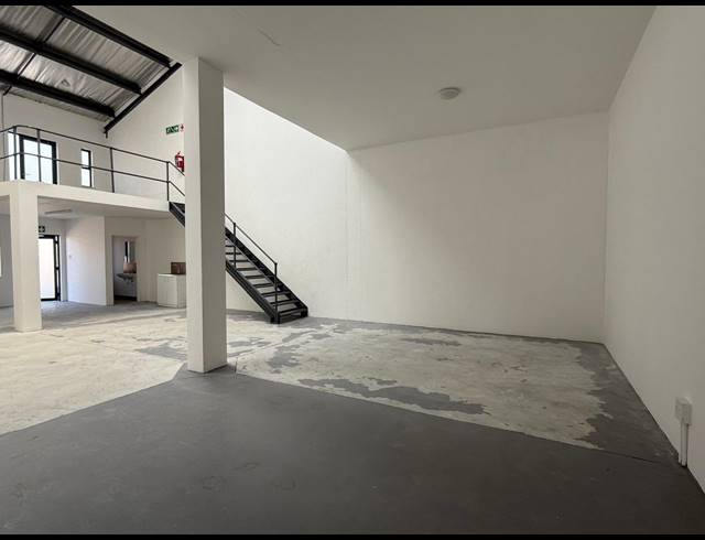 147M² WAREHOUSE FOR SALE IN BARBEQUE DOWNS
